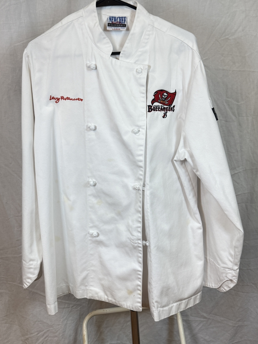 Newchef White Double-Breasted Chef Coat Jacket with Buccaneers Embroidery sz Lrg